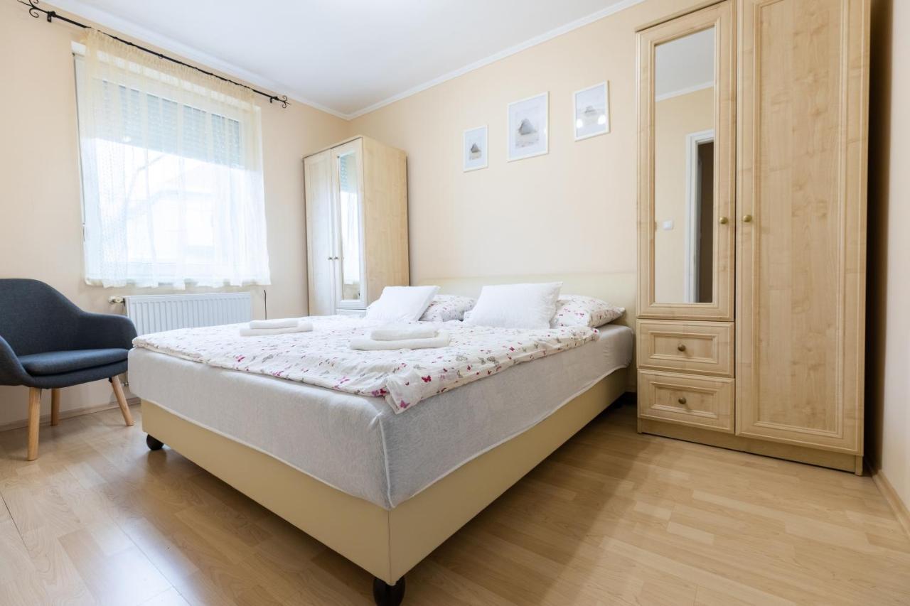 Marta Apartman Hajdúszoboszló Exterior foto